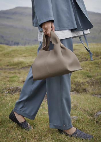 Alternative view of Polène Numéro Neuf Edition Textured Taupe