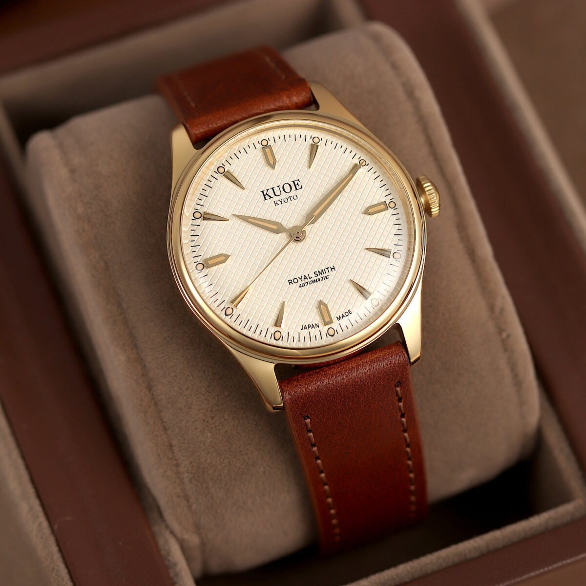 ROYAL SMITH 90-006 Gold Case Ivory Waffle Dial automatic watch bropwn strap shot