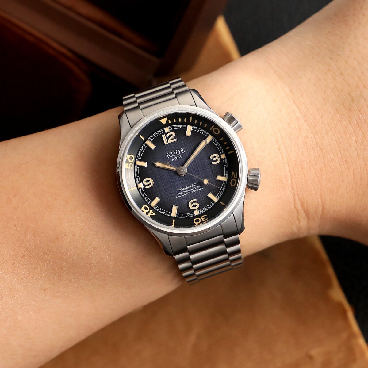 KUOE SOMBRERO 90-011 Gradient Navy linen textured dial Miyota 9039 20 BAR on wrist