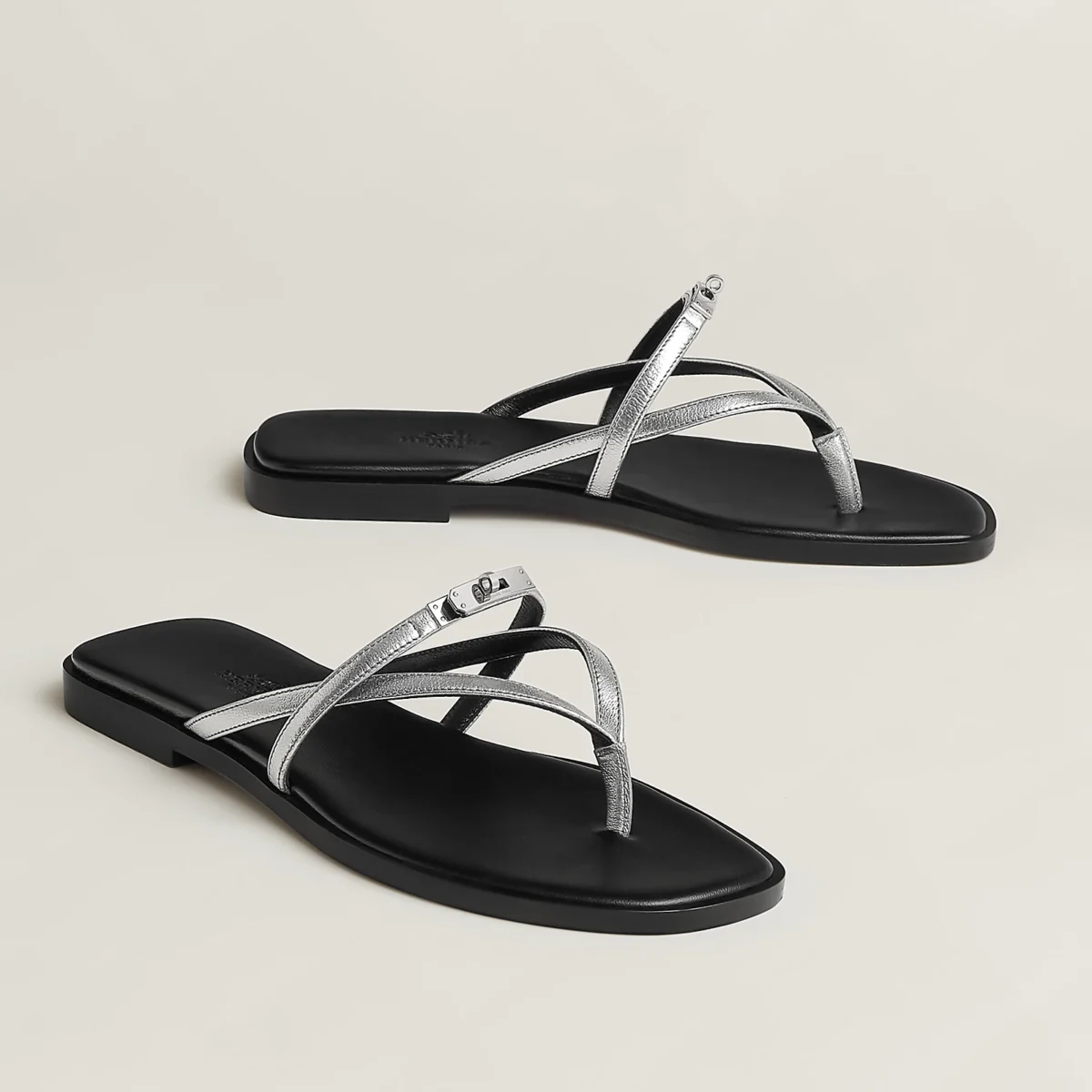 Hermès Miss Sandal - Gris Argenté Metallic Goatskin Lüks Kadın Sandalet