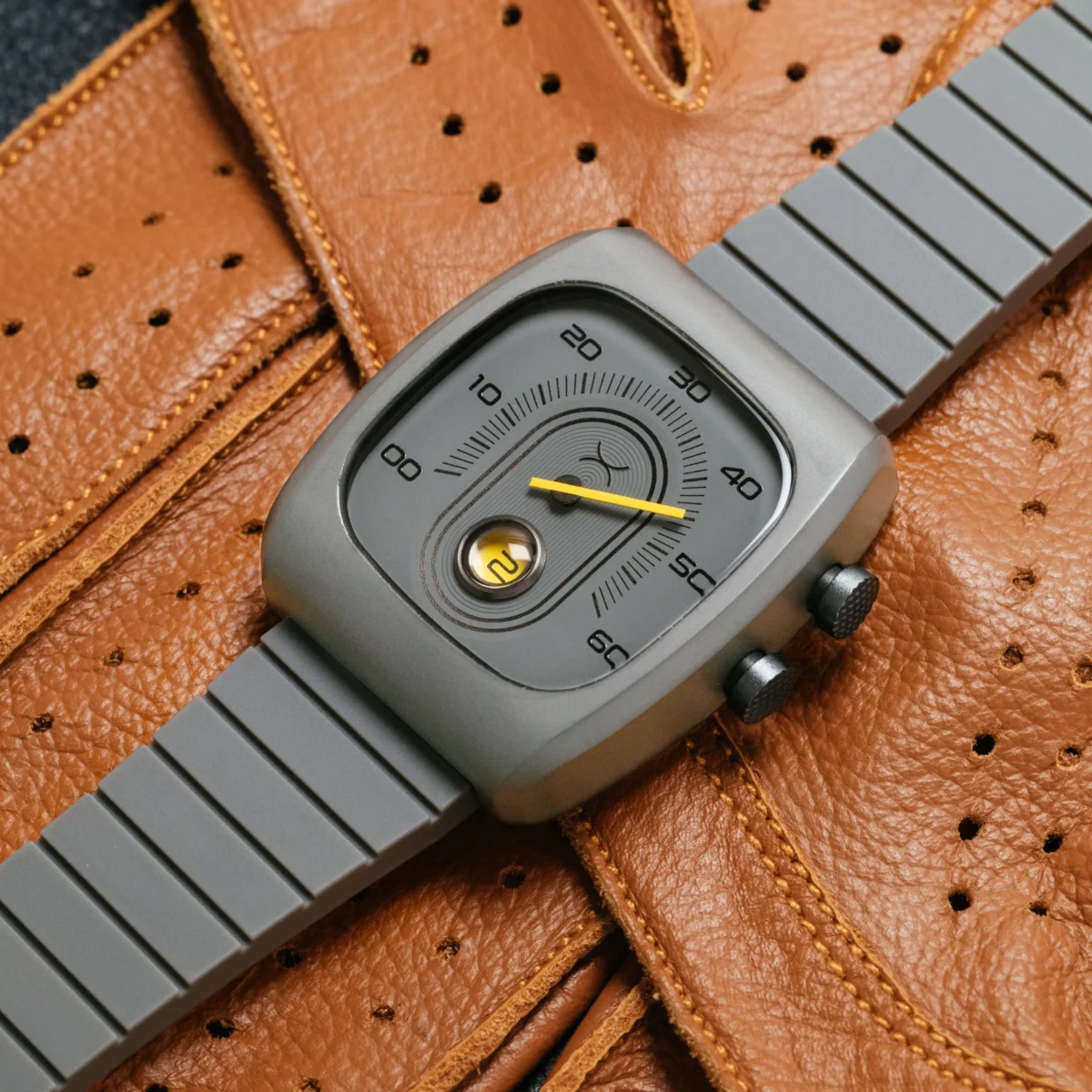Alternative view of Xeric Retroscope Jump Hour Gray Yellow Quartz Erkek Kol Saati