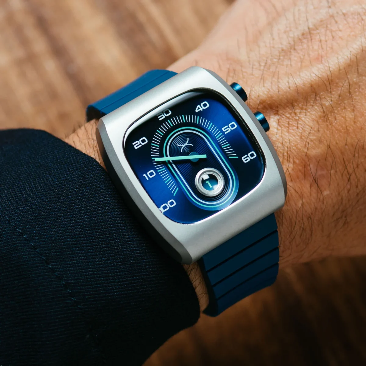 Alternative view of Xeric Retroscope Jump Hour Navy Quartz Erkek Kol Saati