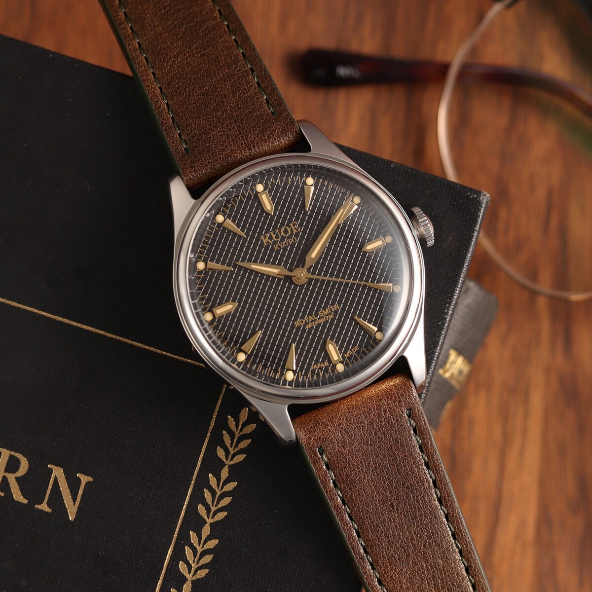 Alternative view of KUOE Royal Smith 90-006 RS90006C-SV-BK-IT Silver Case Black Dial Otomatik Erkek Kol Saati