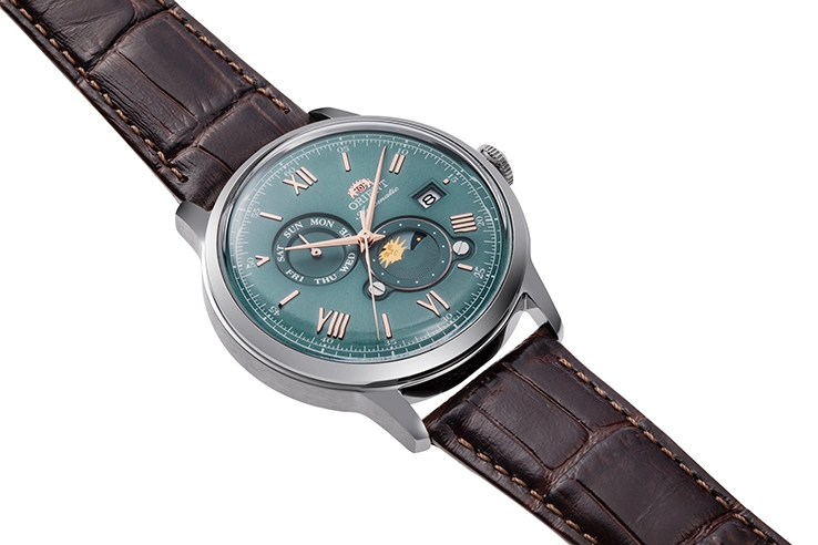 Alternative view of Orient Sun & Moon RA-AK0805E Yeşil Kadran Otomatik Erkek Kol Saati
